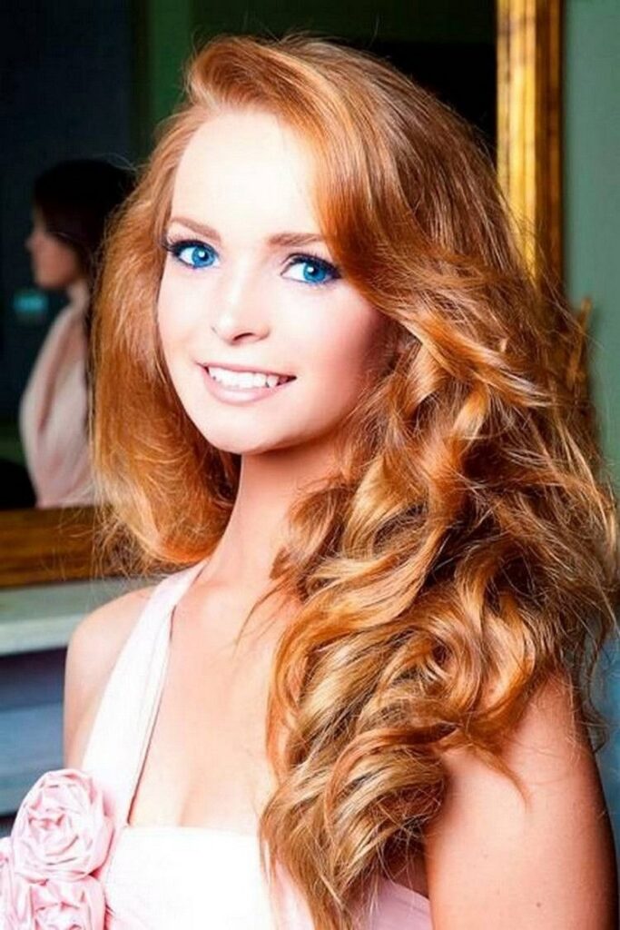 6 Facts about redheads with blue eyes & why you should date them