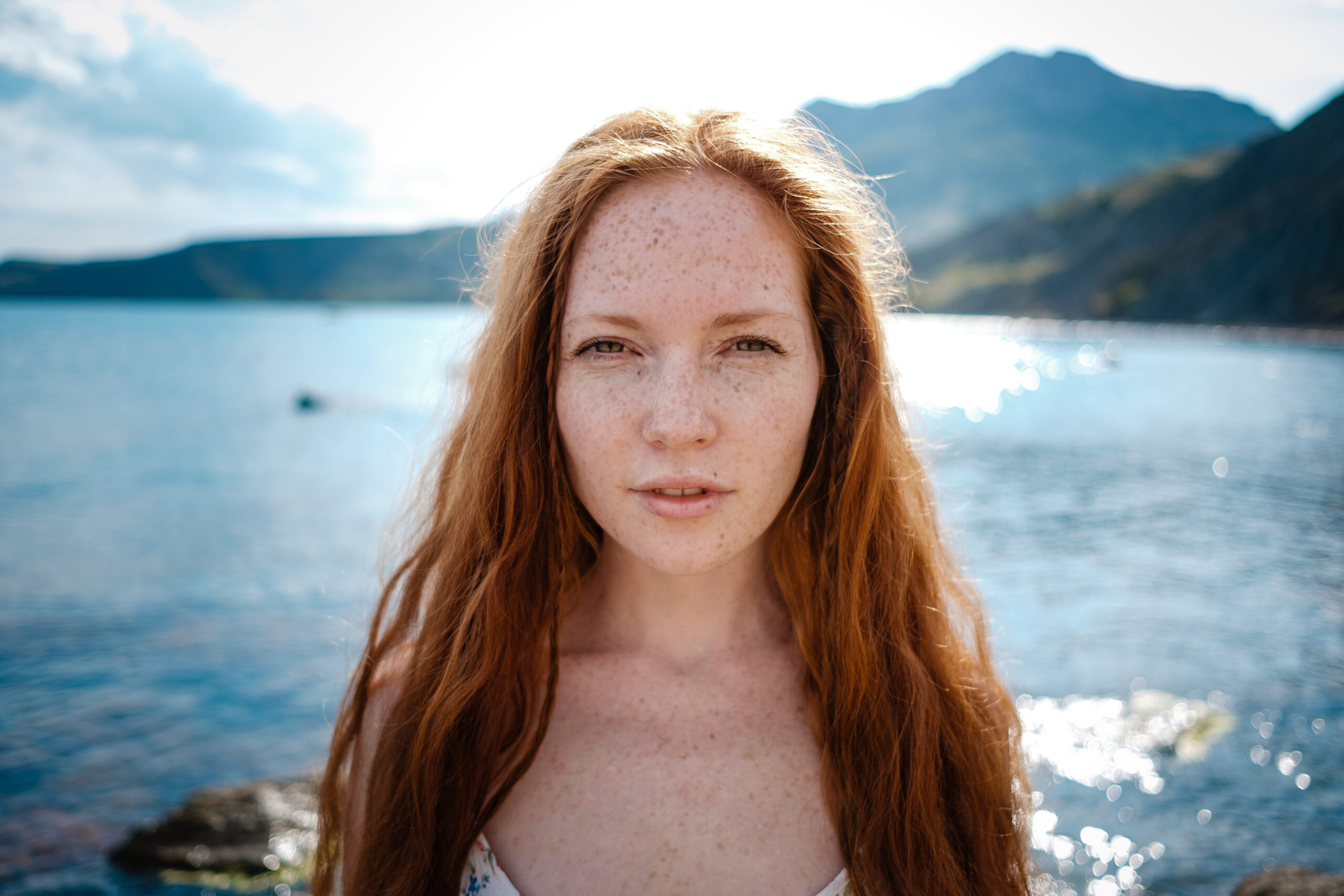 Charming Compliments for Ginger Singles to Ignite Meaningful Romantic Connections - Ginger In White Dress