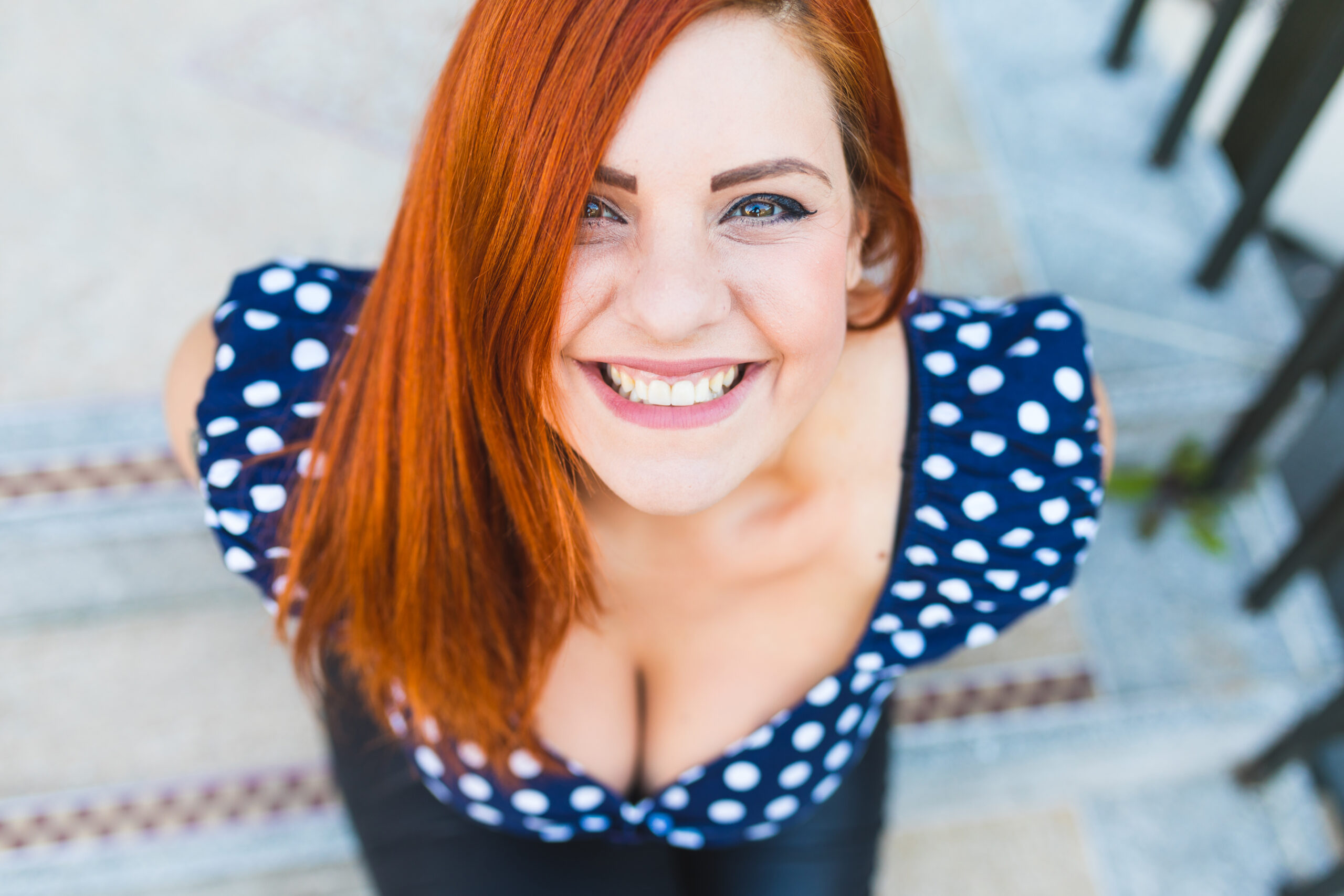 Confident Redhead Dating Advice – smiling redhead woman Confident Redhead Dating Advice - smiling redhead woman