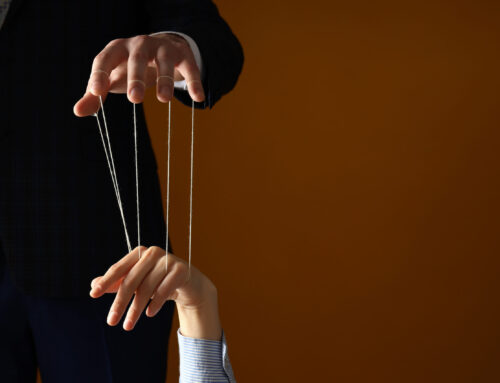 Controlling Partner Behaviour Signs: Red Flags You Must Not Overlook