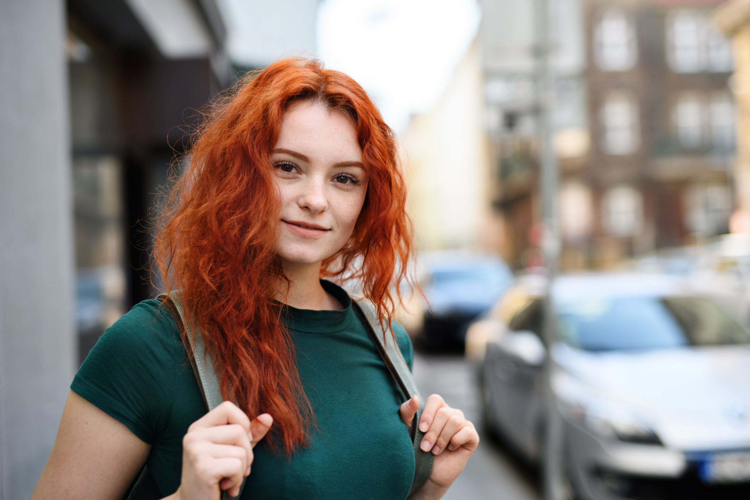 
Dating a Ginger in London - young woman with backpack