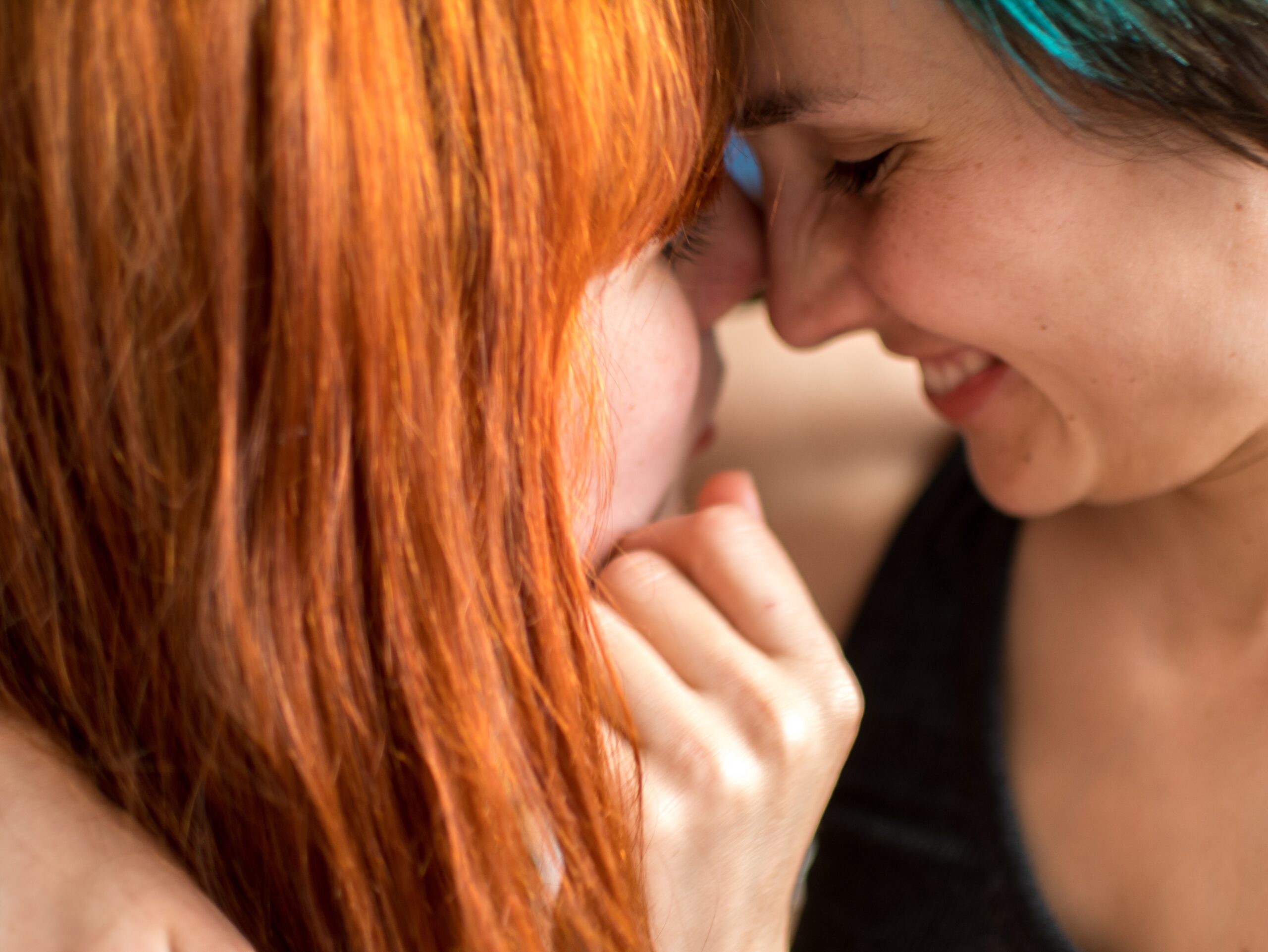 Tips for Redhead Relationships - young couple 