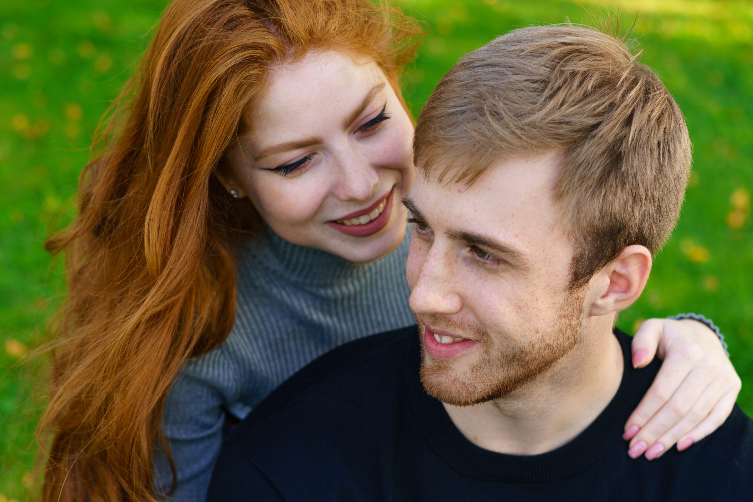 Dating Someone with Ginger Hair - young couple embracing