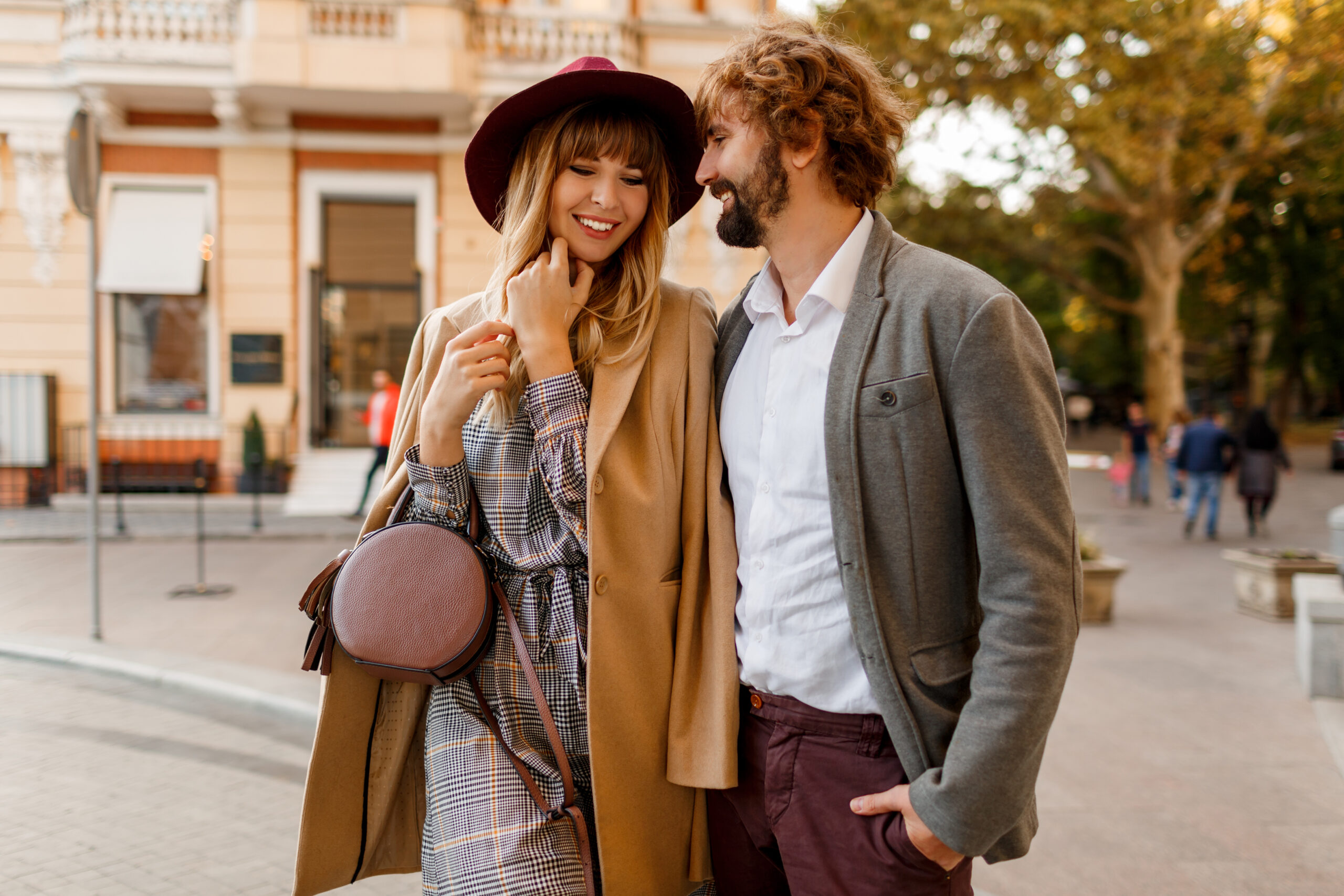 What to Wear on Dates - stylish couple posing